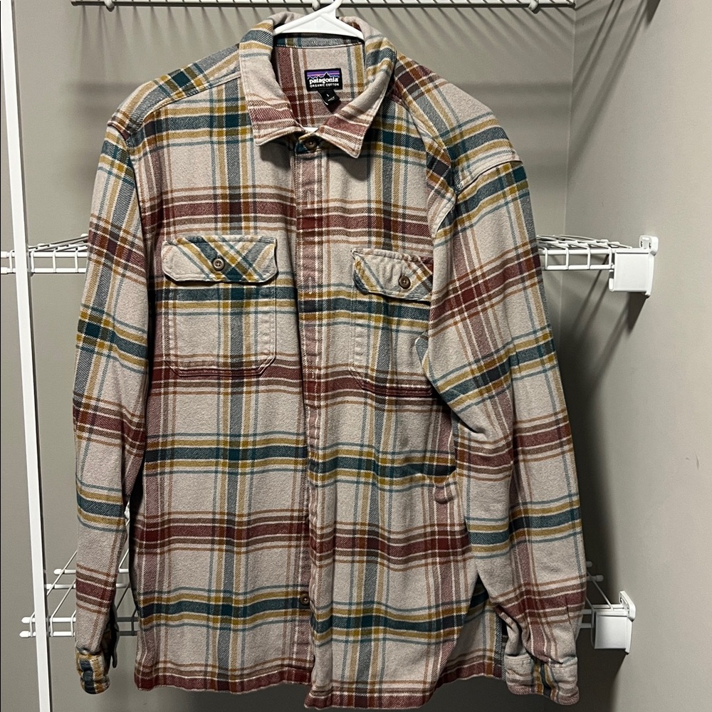 NWOT * Patagonia Multicolor Plaid Shirt Size Large